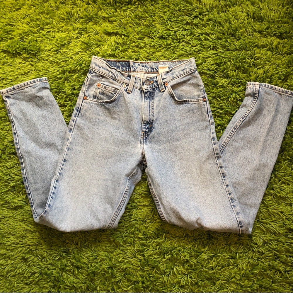 VINTAGE Levi 962 Relaxed Tapered Denim Jeans